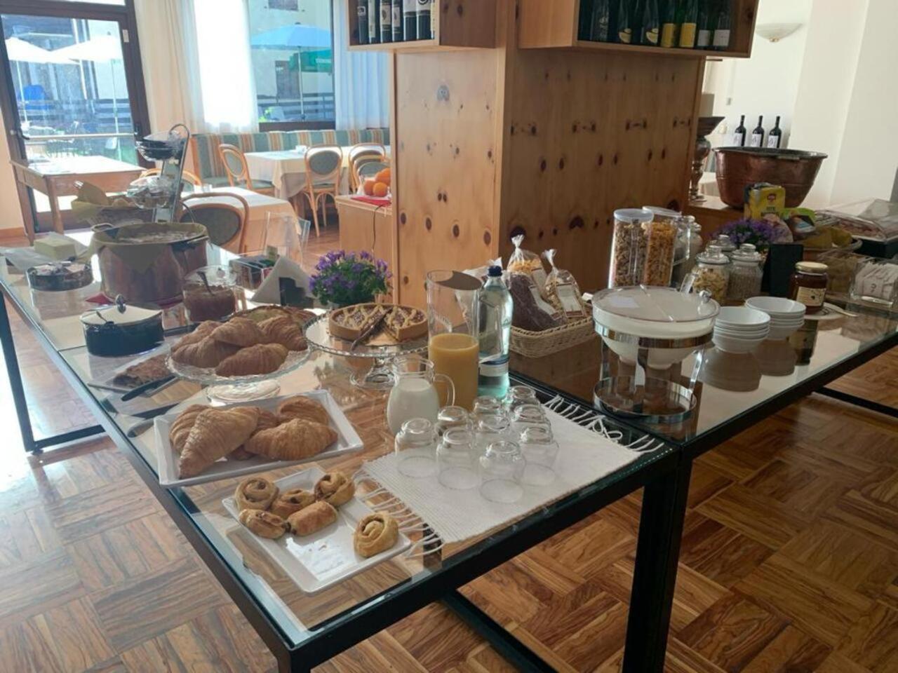 Hotel Posta Априка Экстерьер фото